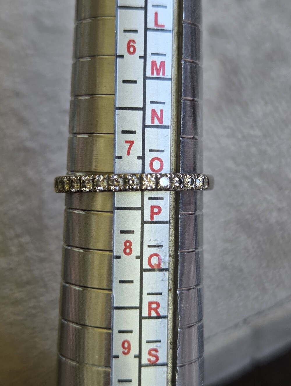10k Classic Diamond Pavé Half-Eternity Band in White Gold - Size 7.25 - Picture 6 of 6